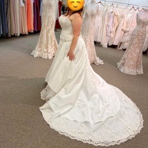 Wedding dress size 16